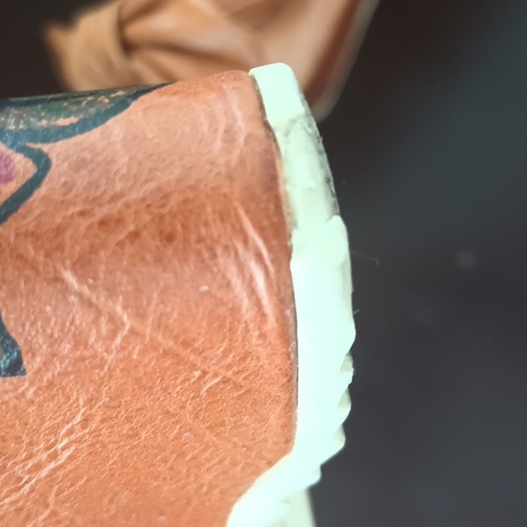 Gucci Tattoo Wedge shoes, Preloved - Picture 7 of 15